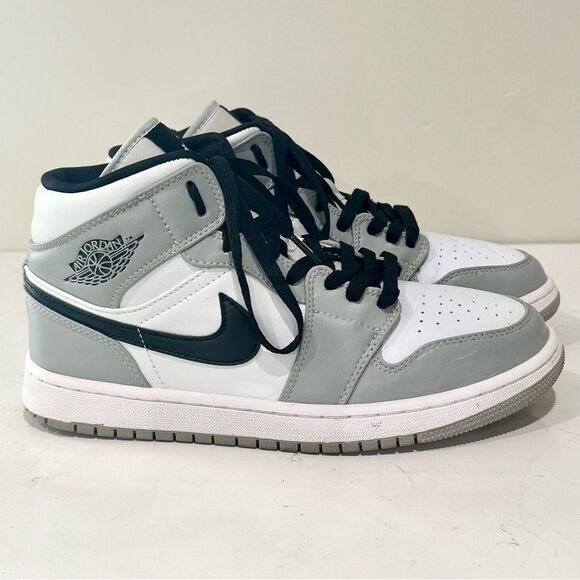 Nike Air Jordan 1 Mid Light Smoke Gray 2020 [554724-092] size 7 - Picture 3 of 12